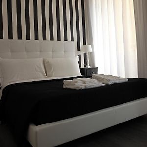 Camera con letto king size
